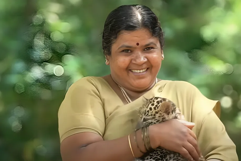 Savitri Amma Biography – The Cub Whisperer of Bannerghatta